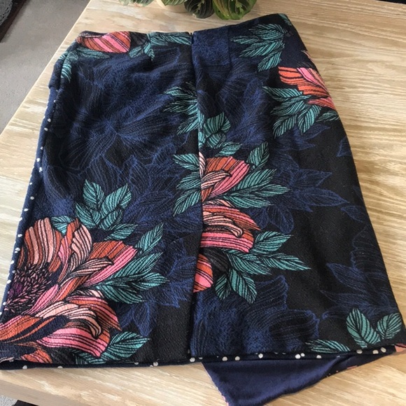 Anthropologie Skirt Multi print MaEVe - Picture 4 of 4